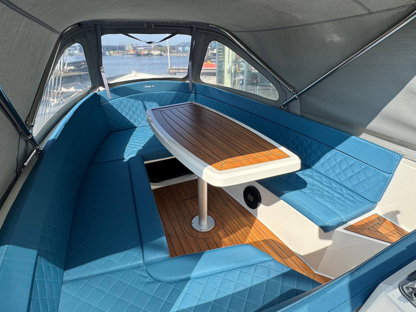 Corsiva 475 New Age met Yamaha 15pk en trailer