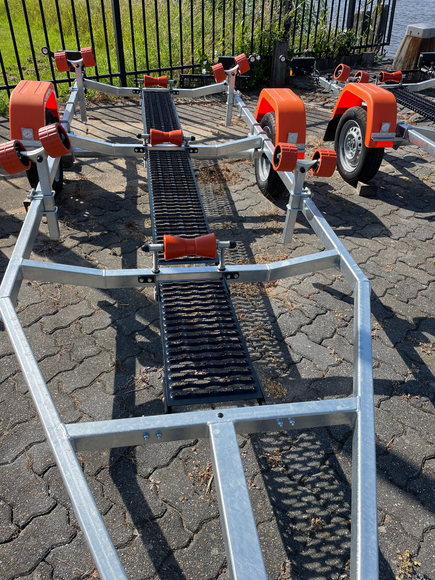 Thomas trailer 750kg *Waterdichte led* verlichting V-frame