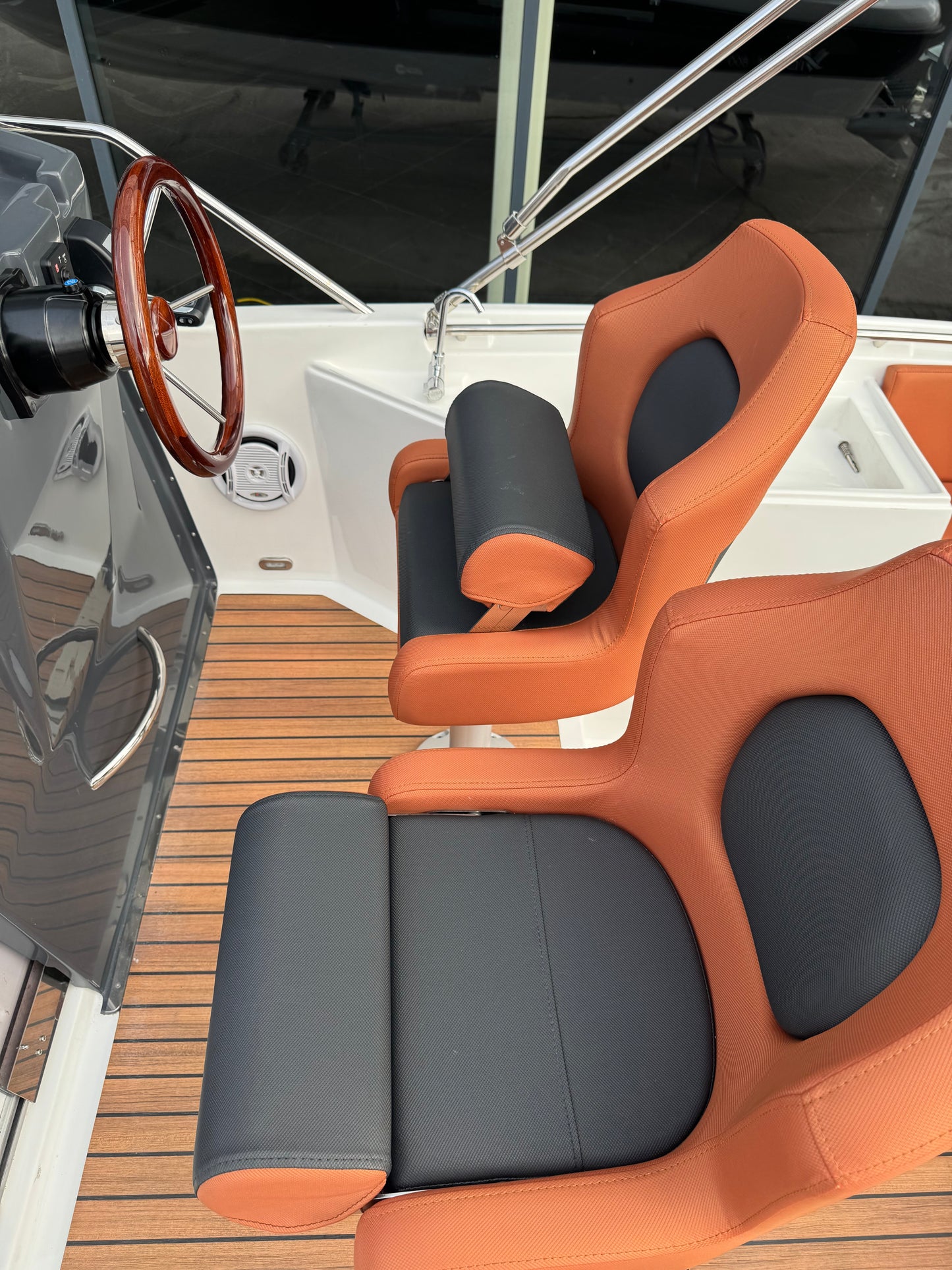 Vidini 800 met Honda 250pk Luxe en Comfort , Full options