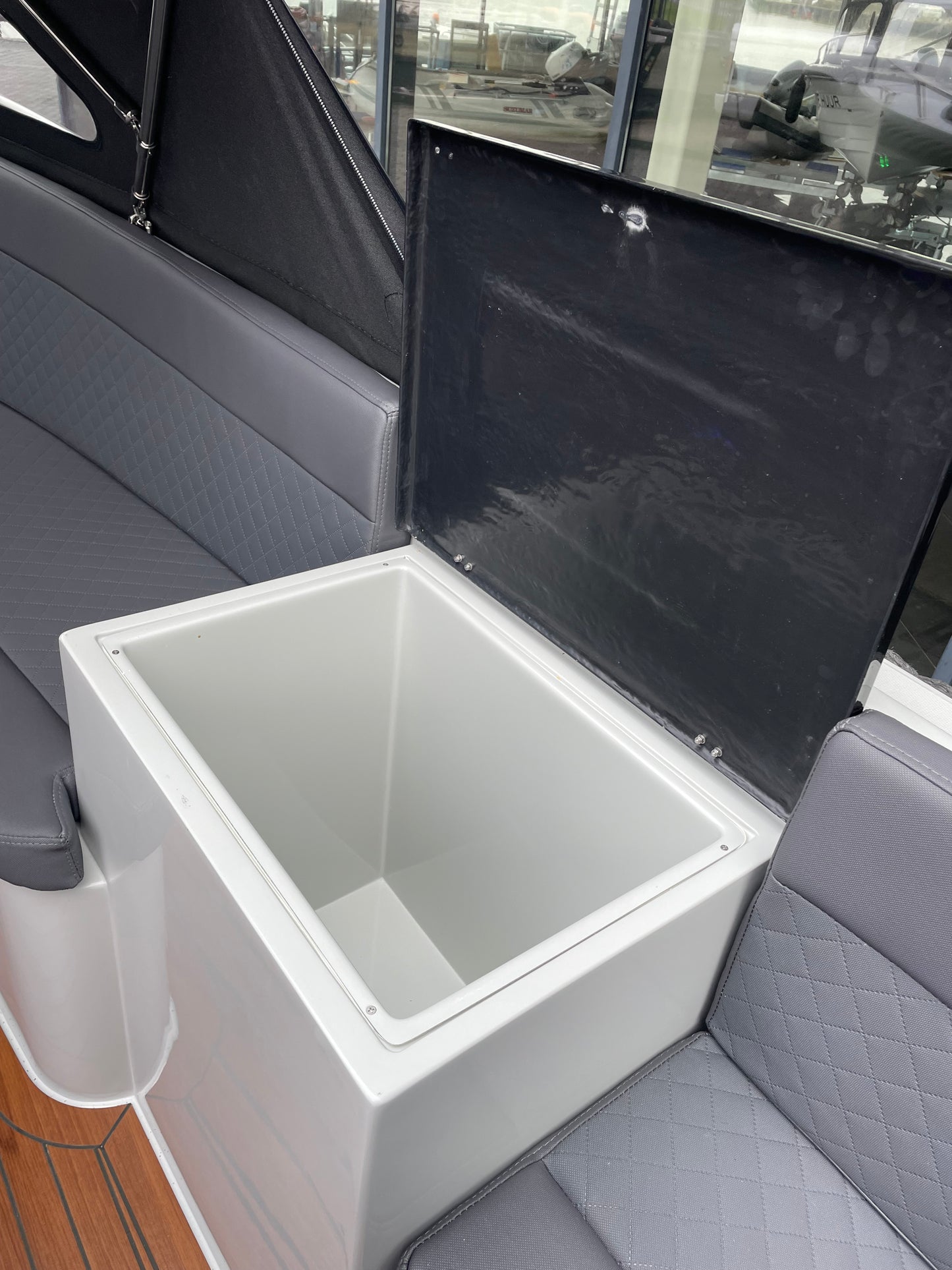Nieuwe Vidini 630 tender met Honda 60pk Fantastische tender sloep