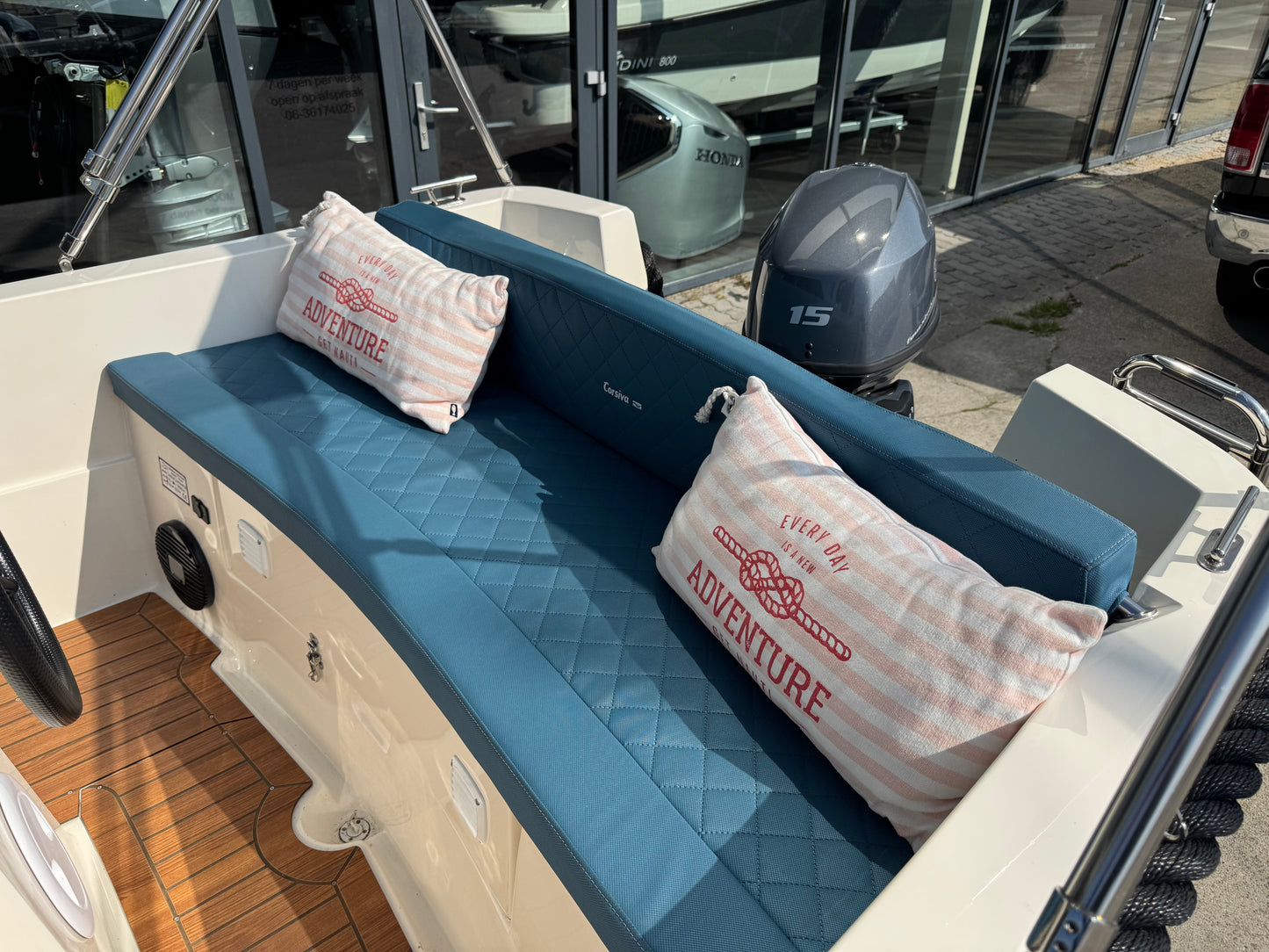 Corsiva 475 New Age met Yamaha 15pk en trailer