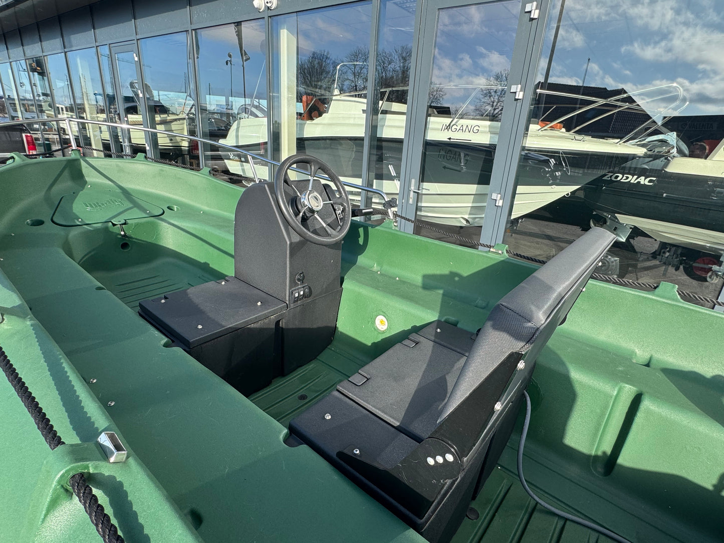 Whaly 435 met Honda 30pk complete en onderhouds vrije boot