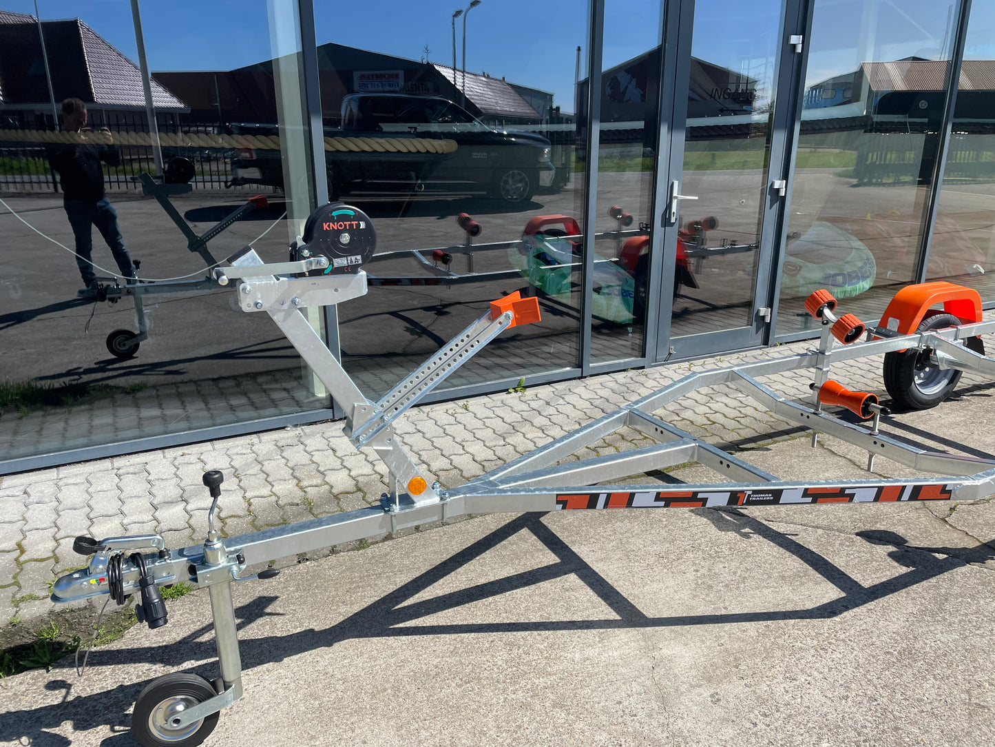 Thomas trailer 750kg *Waterdichte led* verlichting V-frame