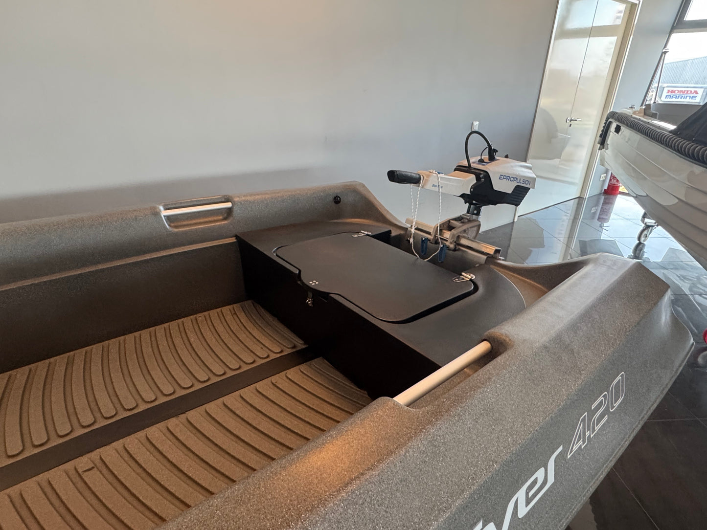 River 420 open evt met Epropulsion motor