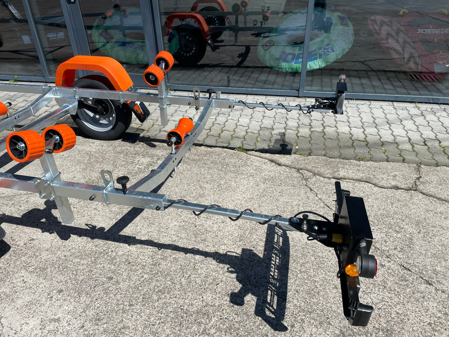 Thomas trailer 750kg *Waterdichte led* verlichting V-frame
