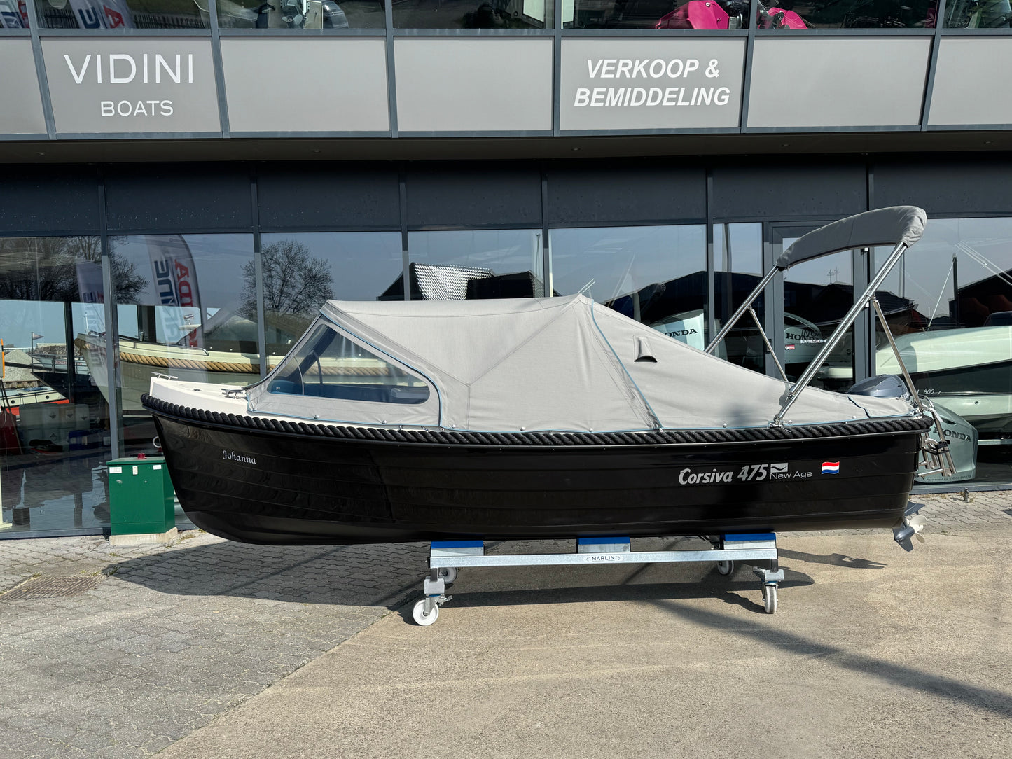 Corsiva 475 New Age met Yamaha 15pk en trailer