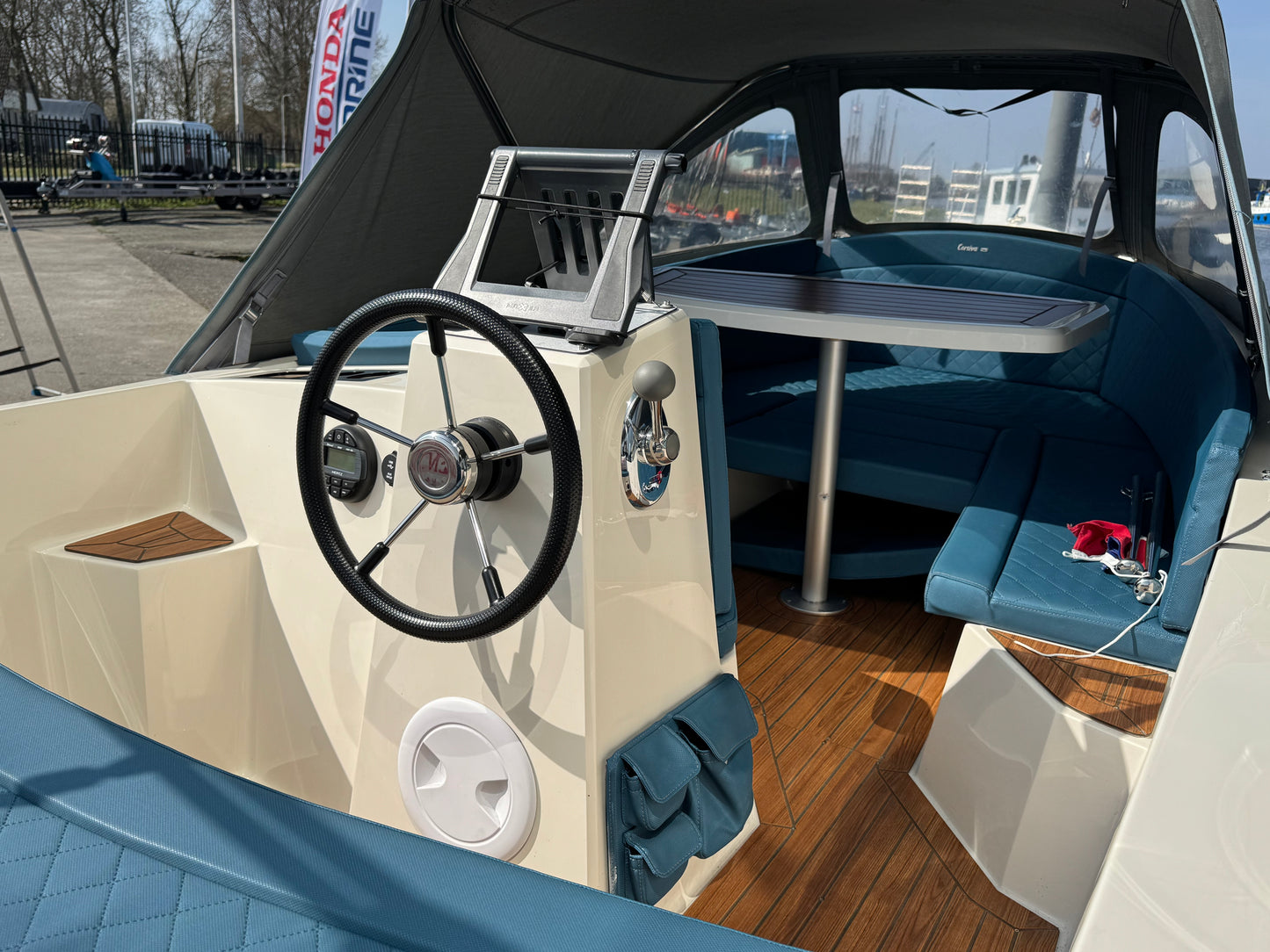 Corsiva 475 New Age met Yamaha 15pk en trailer