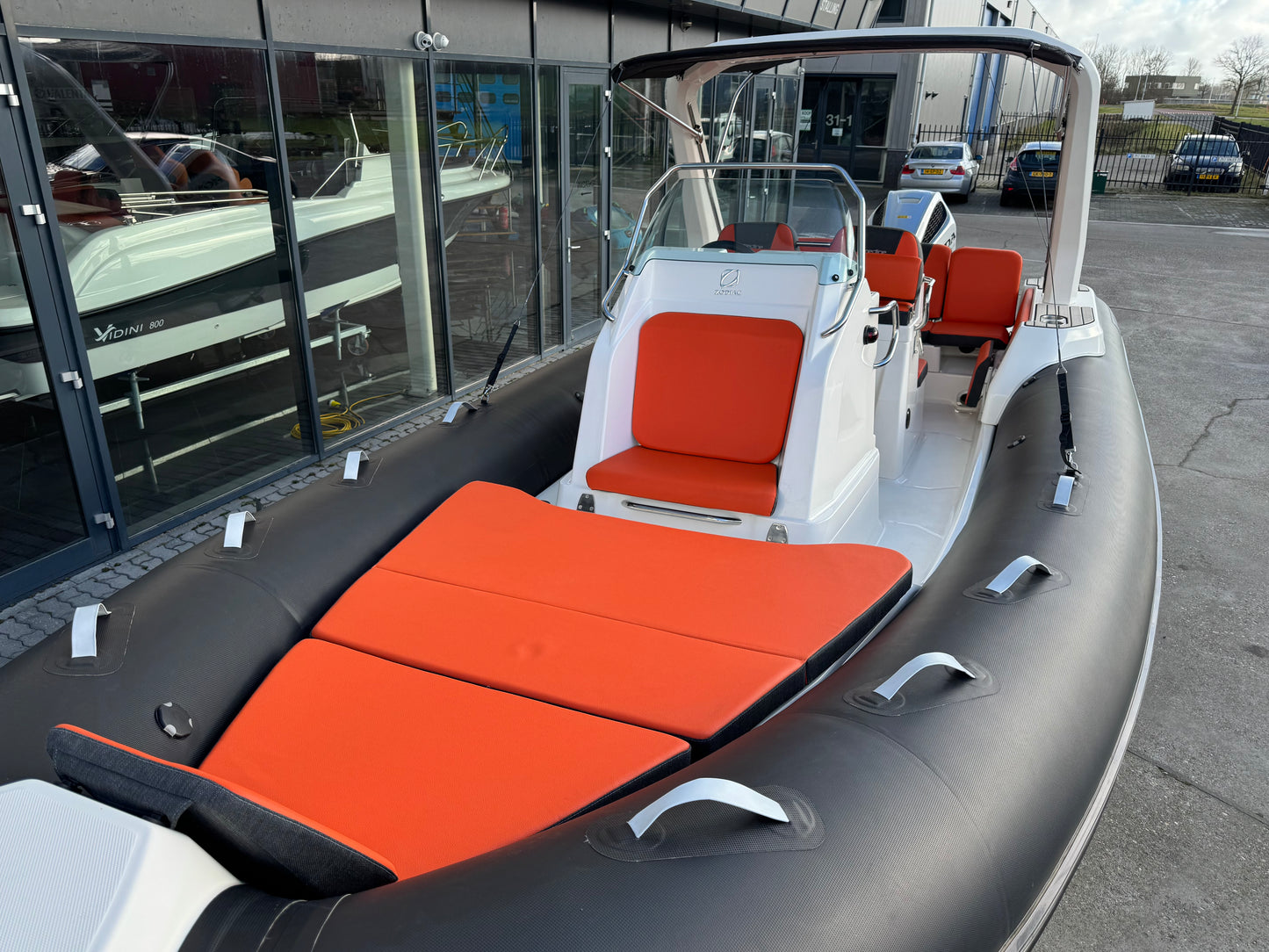 Zodiac Medline 7.5 met Honda 250pk Full options Als nieuw