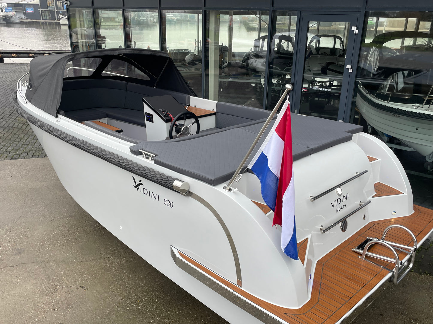 Nieuwe Vidini 630 tender met Honda 60pk Fantastische tender sloep