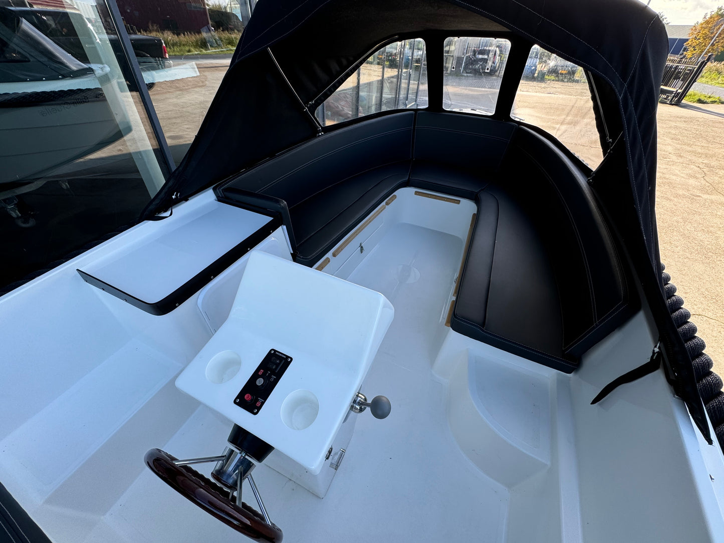 Jong gebruikte Vidini 525 lounge sloep met Honda 15pk Zeer compleet