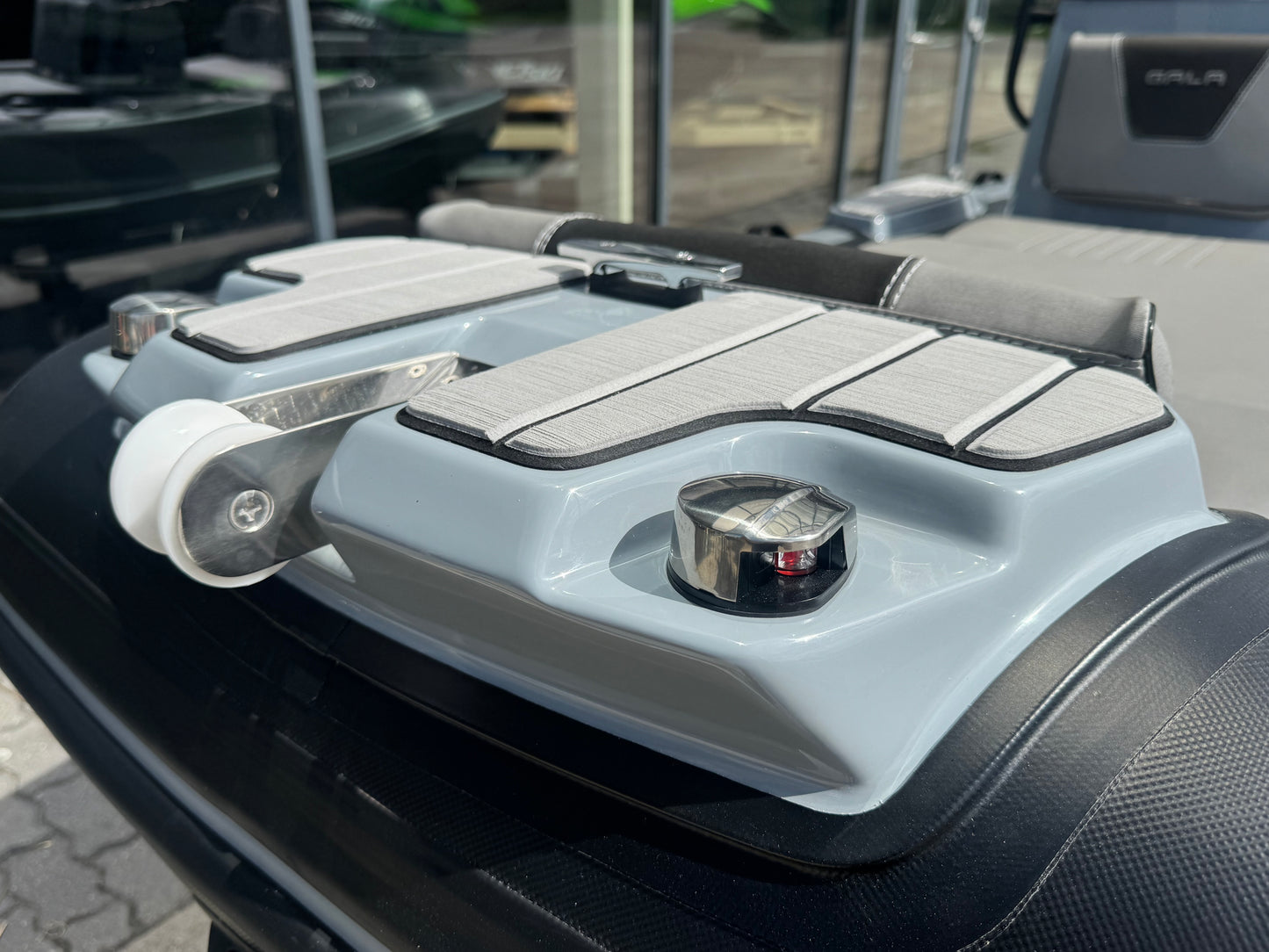 Gala V420 Alu rib met Honda 50pk