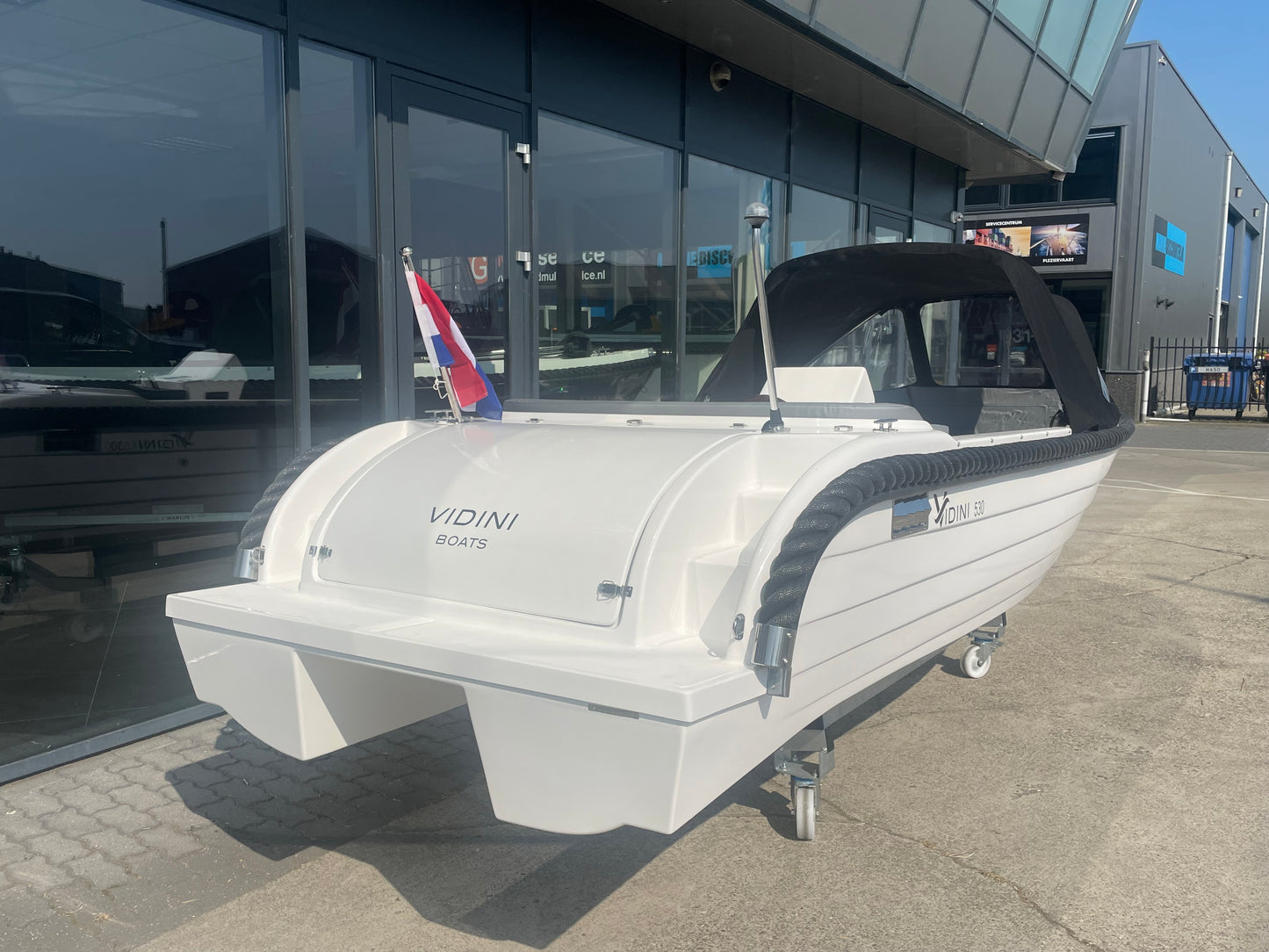 Nieuwe Vidini 530 tender met Honda 15pk