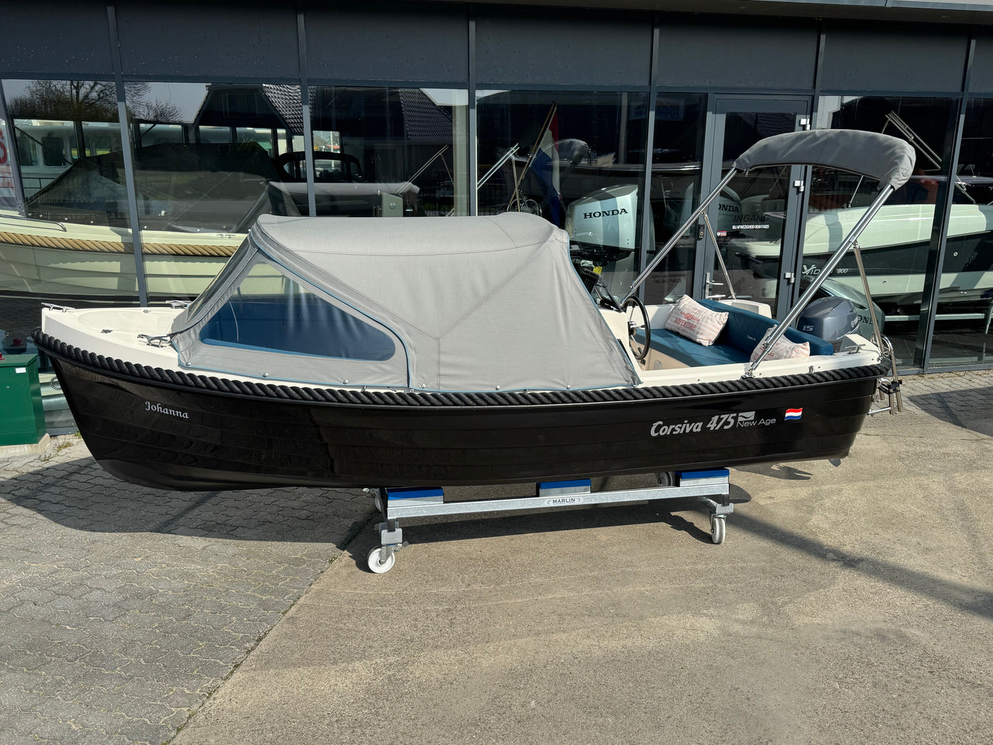 Corsiva 475 New Age met Yamaha 15pk en trailer