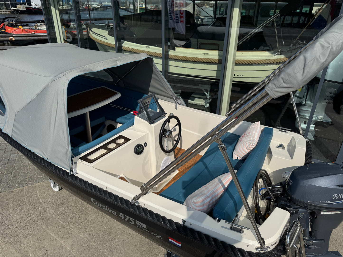 Corsiva 475 New Age met Yamaha 15pk en trailer