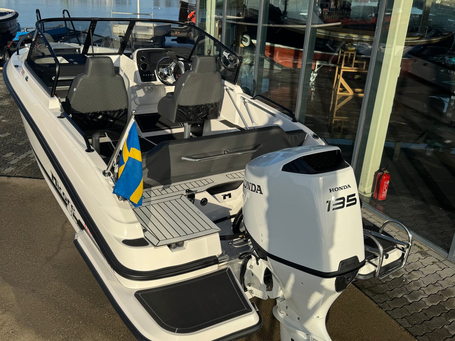 *Nieuw* Micore 61BR R-design met Honda 135pk *Zweedse kwaliteit*