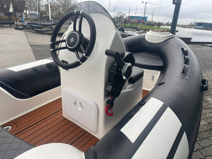 Xc pro 390 Deluxe met Honda 20pk tender