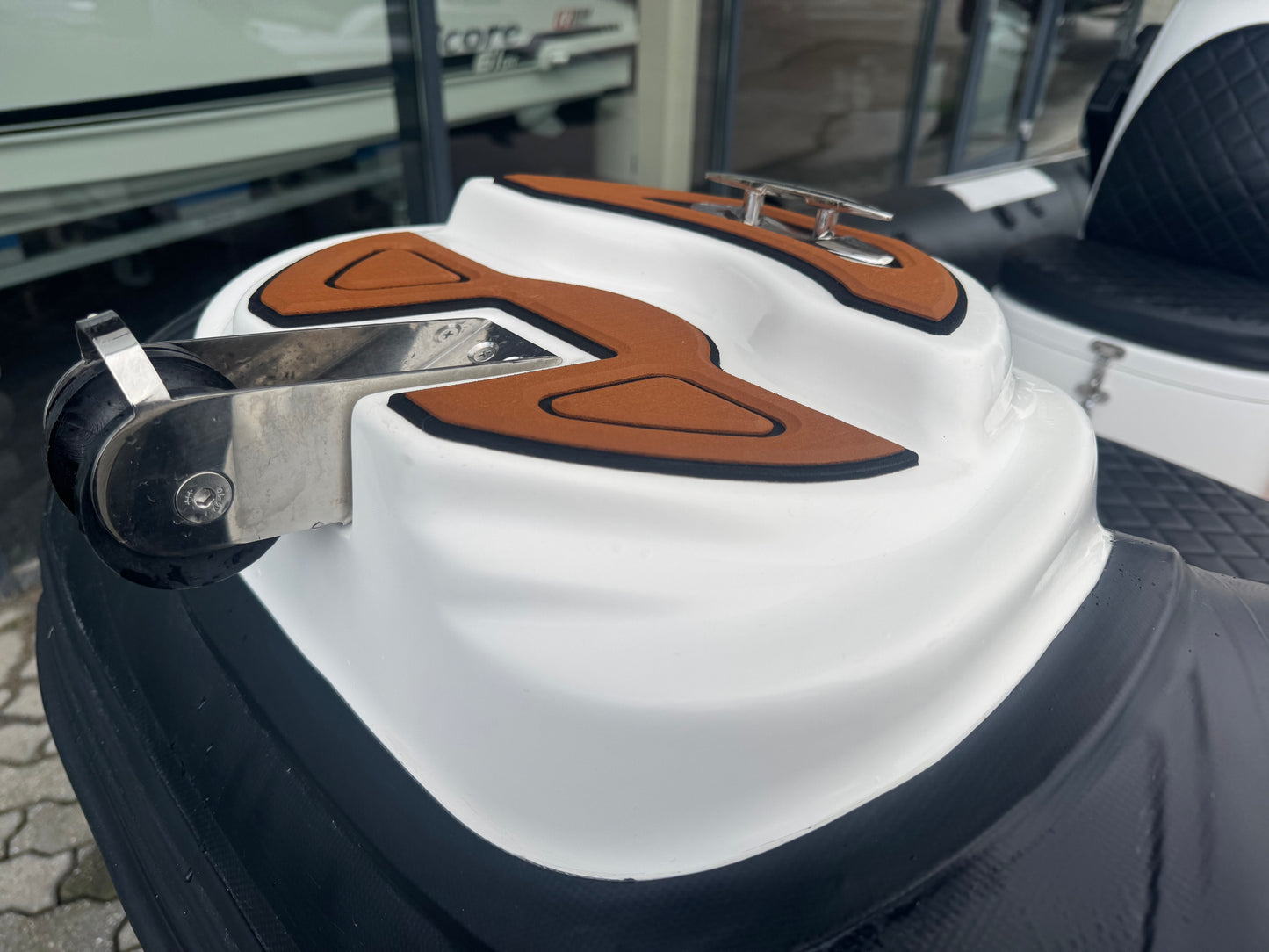 Xc pro 390 Deluxe met Honda 20pk tender